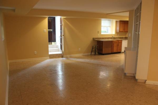 Building Photo - 3405 Greenway