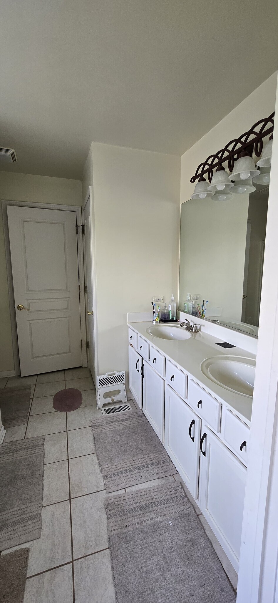 Building Photo - 2986 Peachtree Cir