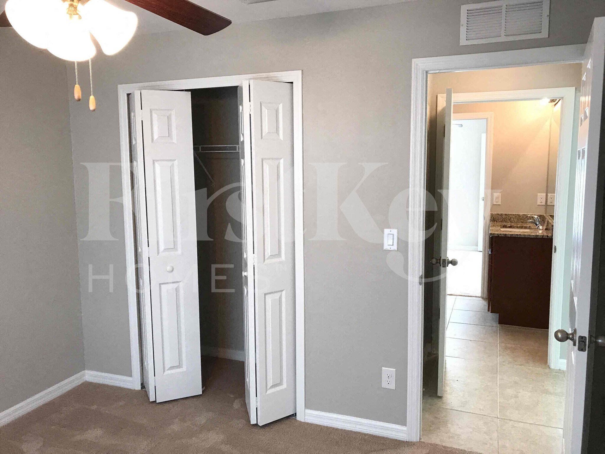 Building Photo - 2512 NW 24th Terrace