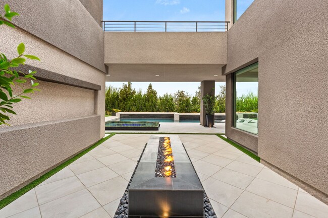 Building Photo - 11142 San Terrazo Pl