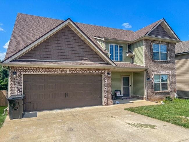 Building Photo - Must See-Stunning 5-Bedroom Home in 37043!!