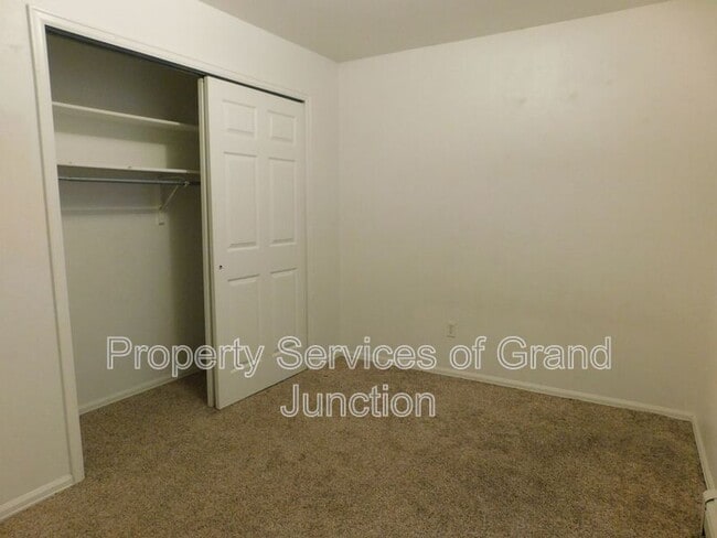 Building Photo - 517-518 29 3/8 Rd