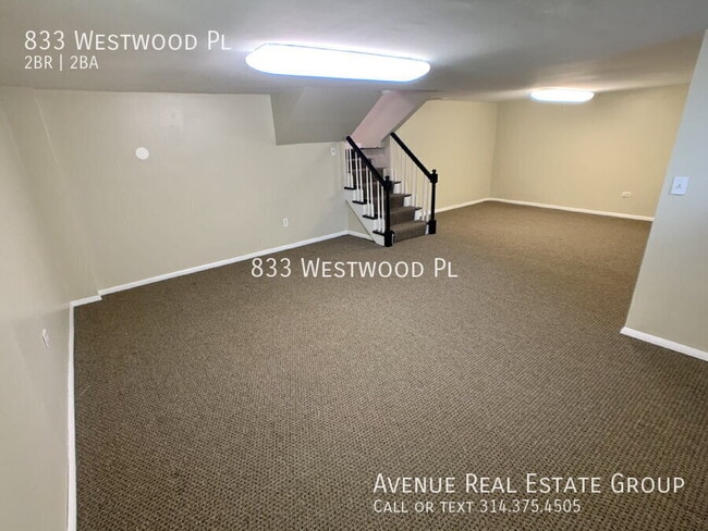 Building Photo - 833 Westwood Pl
