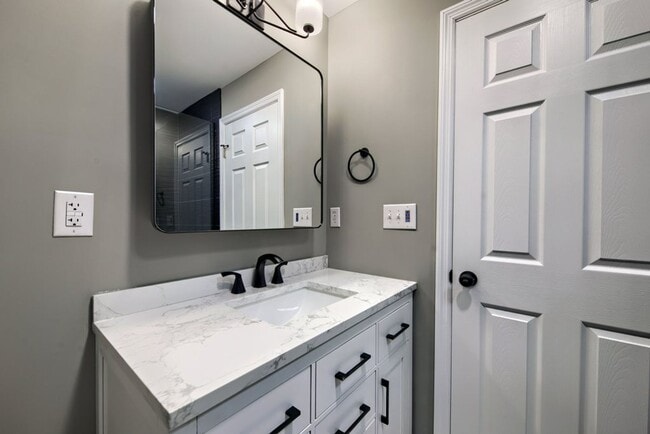 Building Photo - North Campus OSU Renovated Single Family H...