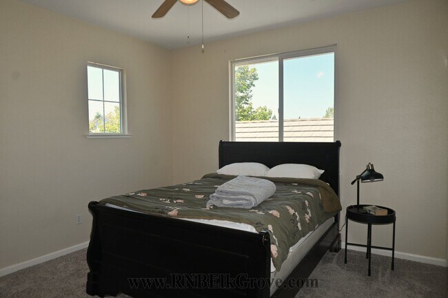 Building Photo - 5 Bedroom Home in Elk Grove! - Resident Benefit Package Property