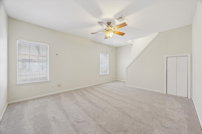 Building Photo - 2968 Holly Hall St