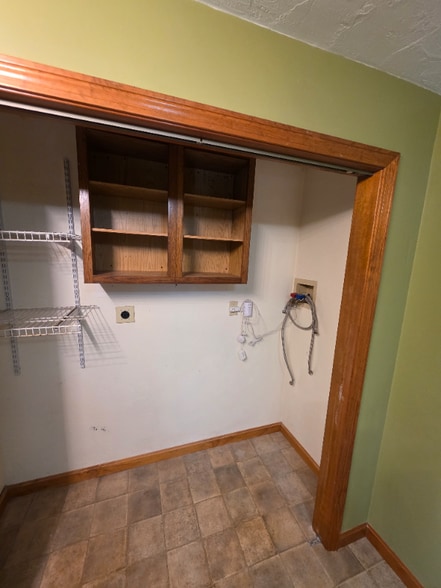 Building Photo - 11 Pearl St