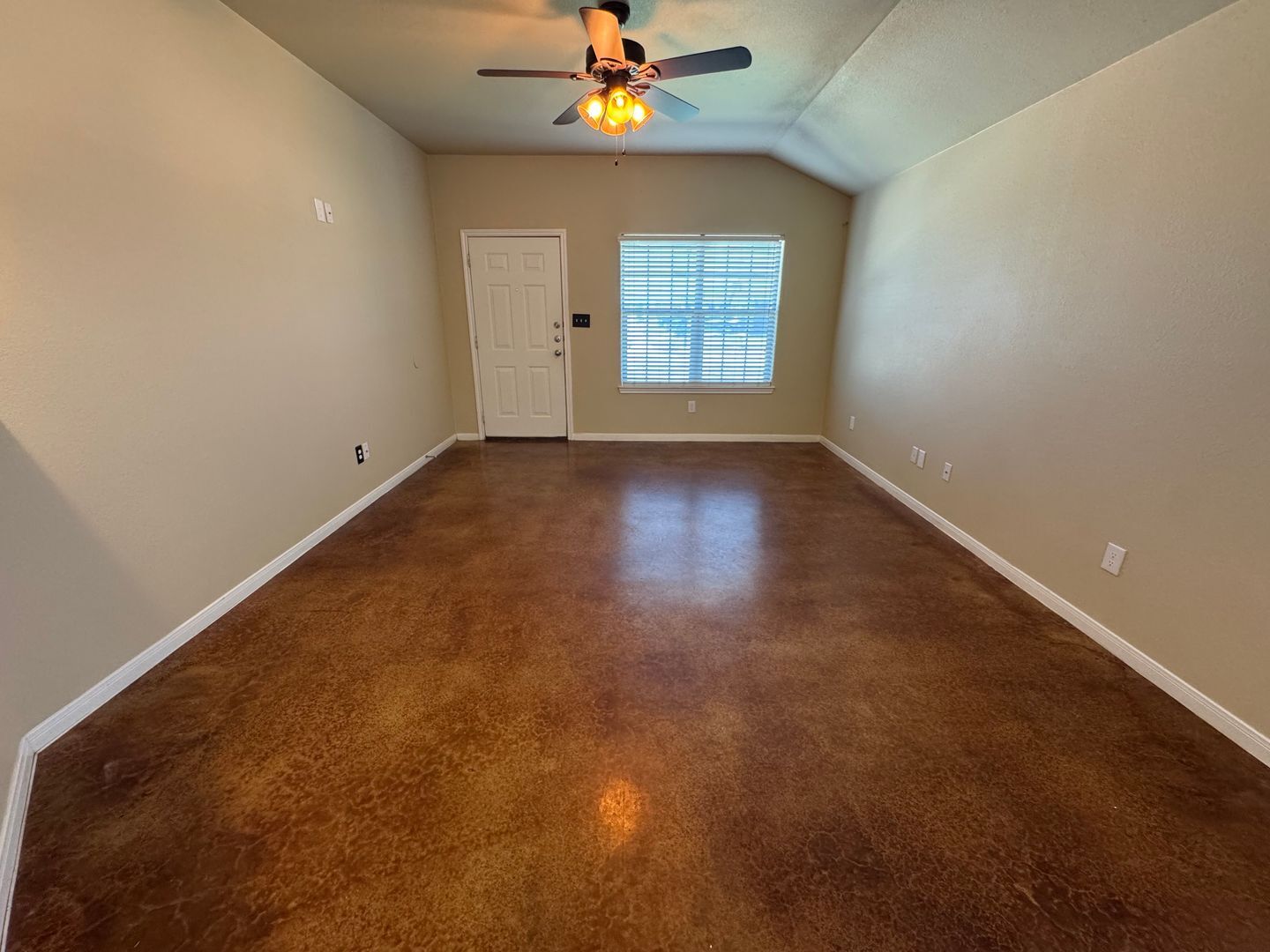 Building Photo - 4305 Cambridge Dr
