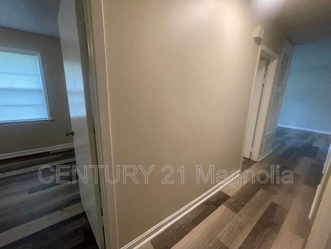 Building Photo - 504 Merrymonth Drive