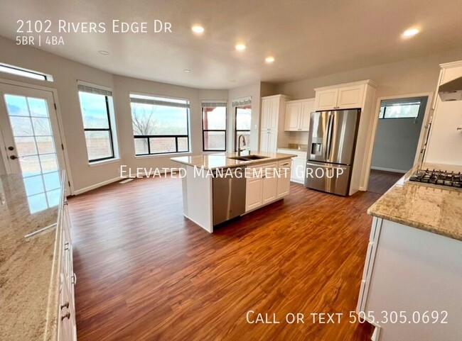 Primary Photo - Spacious 5 Bedroom, Views, Refrigerated Ai...