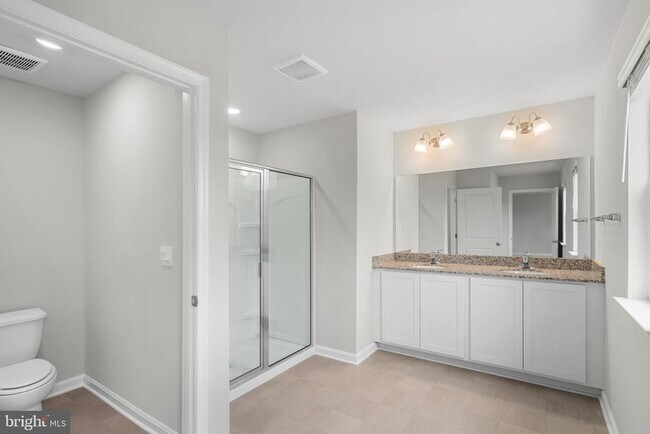 Building Photo - 3210 White Tail Dr