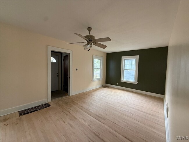 Building Photo - 1200 N Glencove Rd