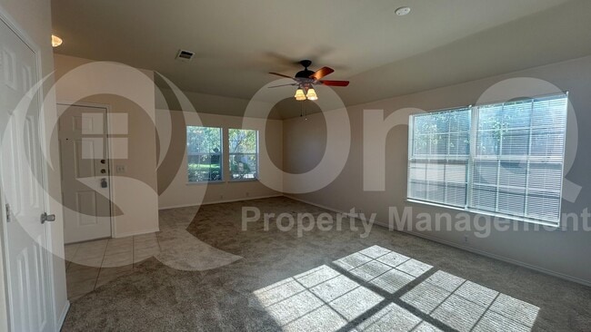Building Photo - 3003 Elderberry Dr