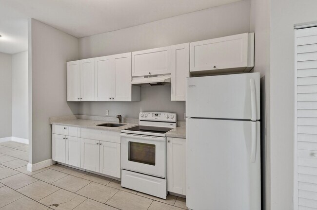 Building Photo - 1401 Division Ave