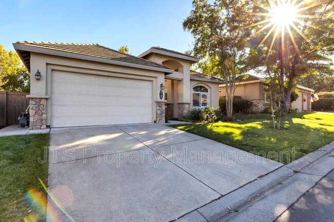 Building Photo - 4107 Ironwood Dr