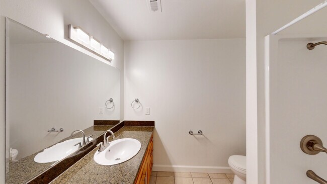 Building Photo - 18233 Happy Ln