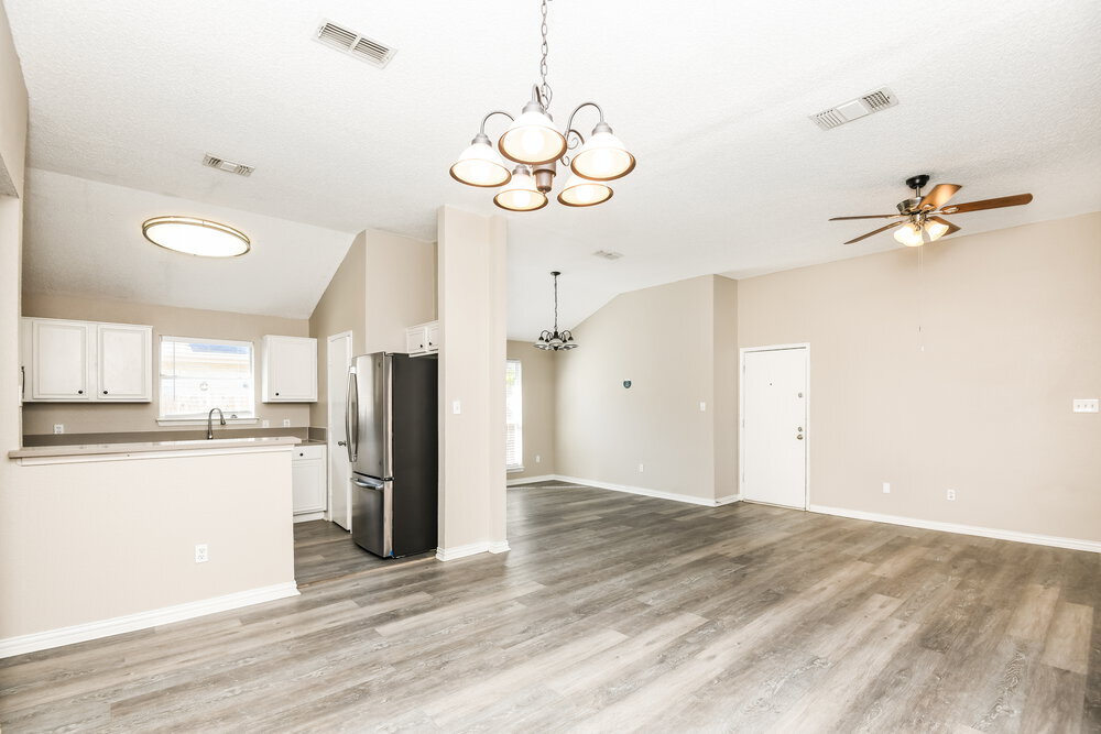 Building Photo - 10509 Shadywood Dr