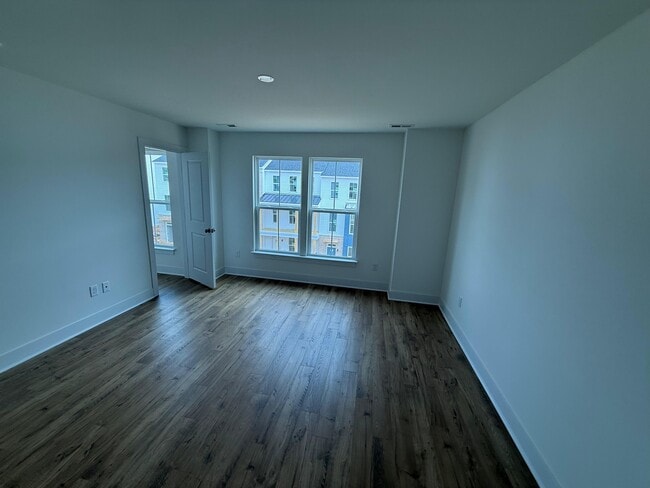 Building Photo - 15342 Oasis Sun Aly