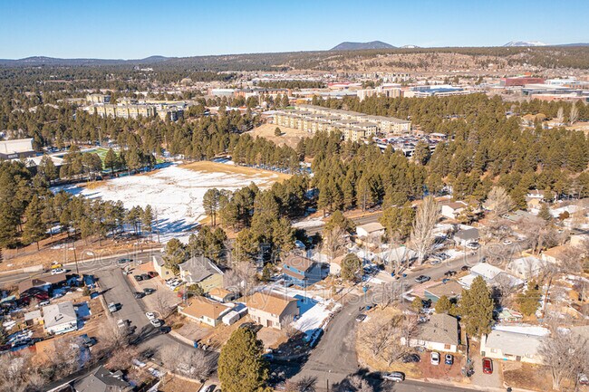 Building Photo - 55 S Pinegrove Rd