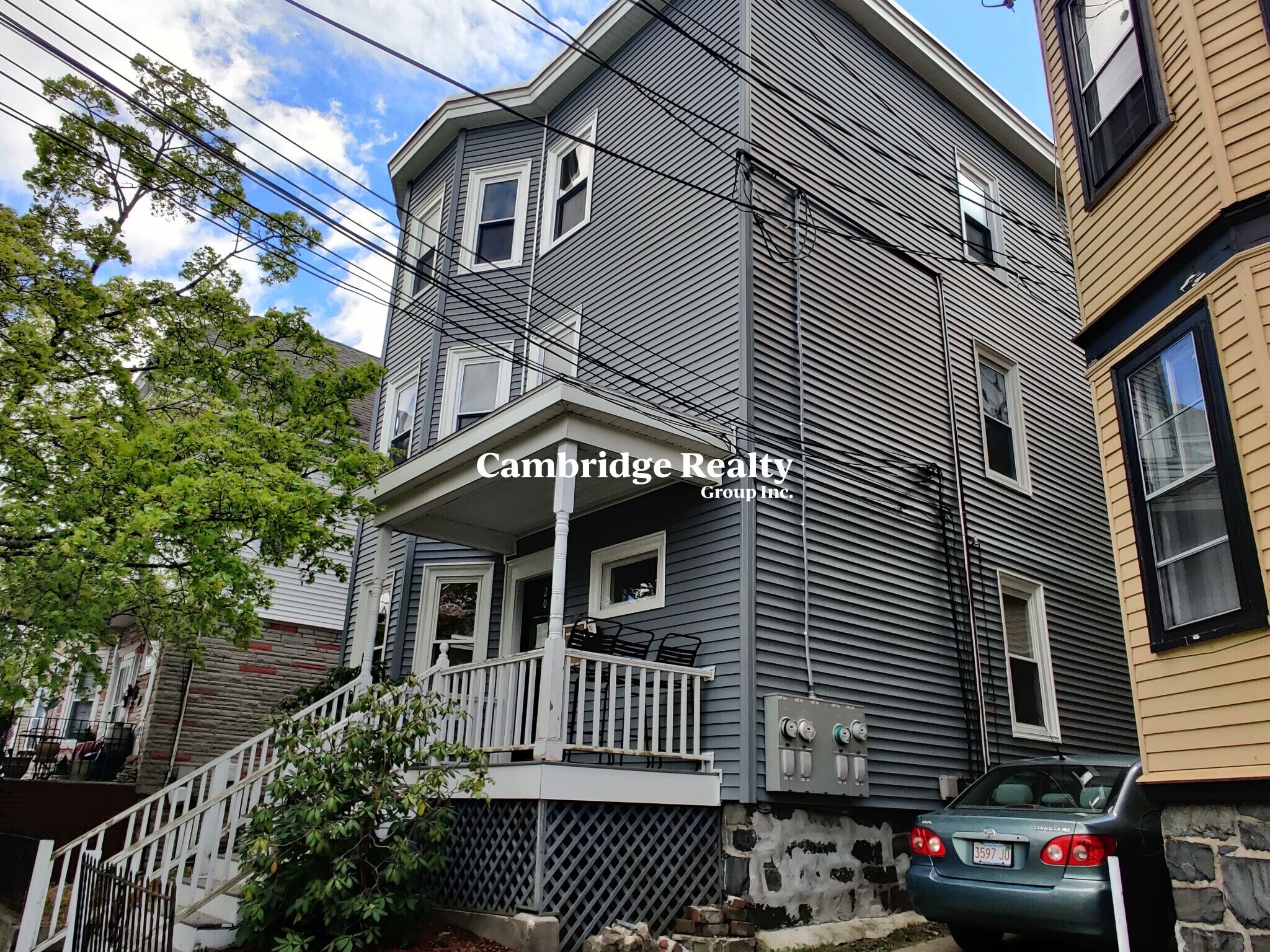 Building Photo - 20 Madison St