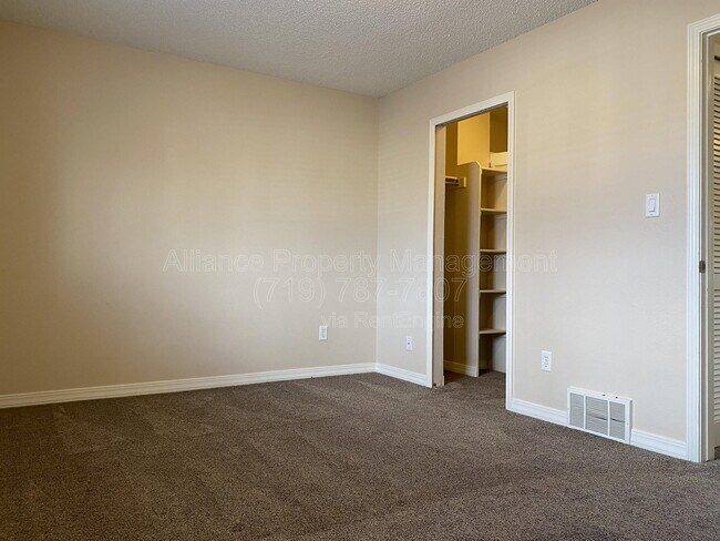Building Photo - 2486 Astrozon Cir