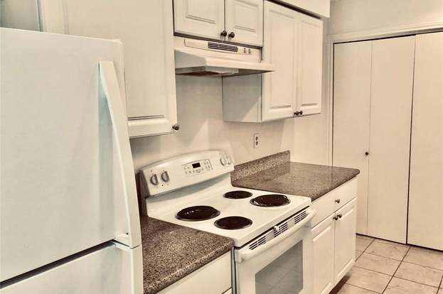 Building Photo - 8299 Cambridge St