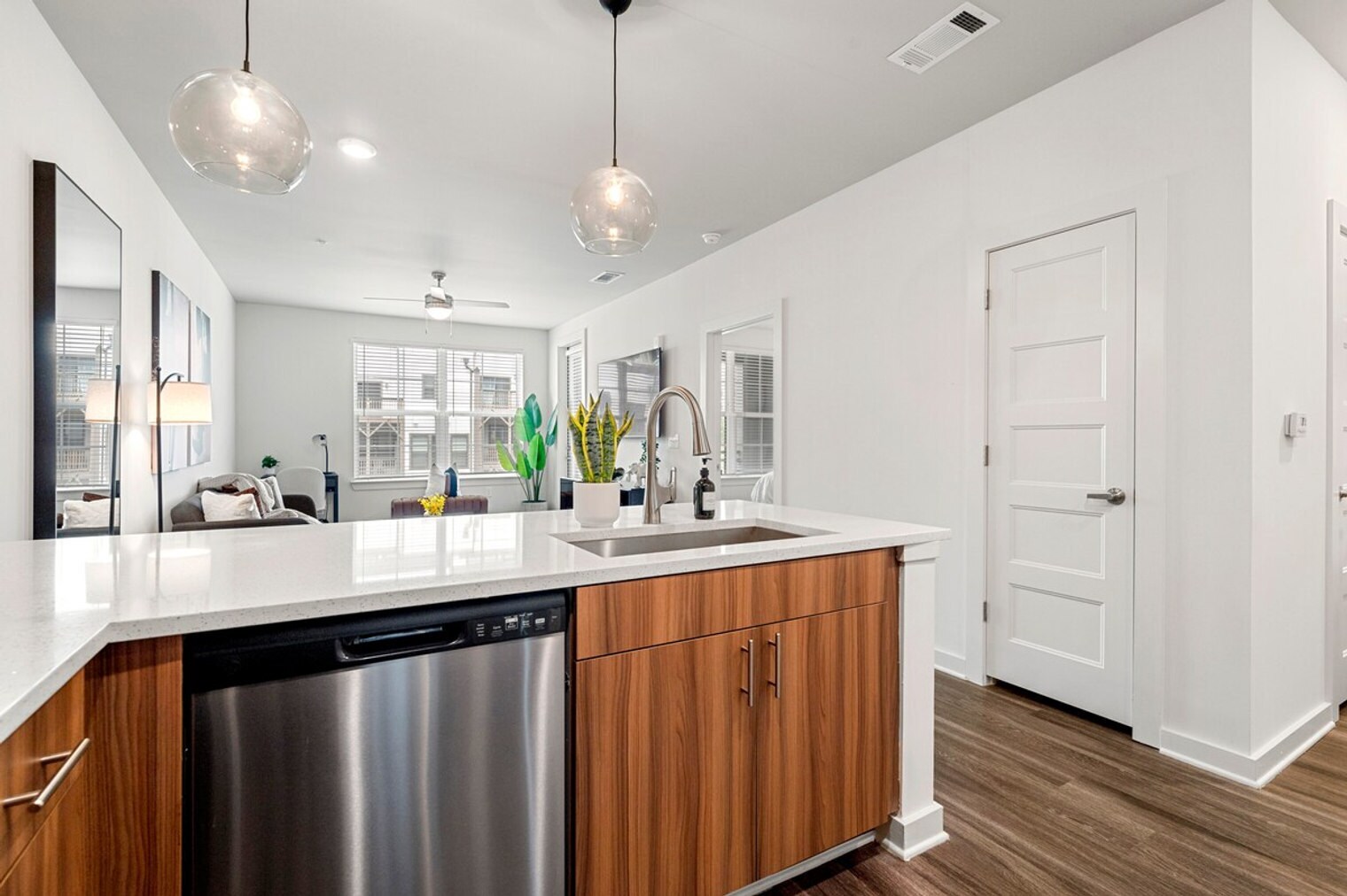 Building Photo - 2048 Bolton Dr NW