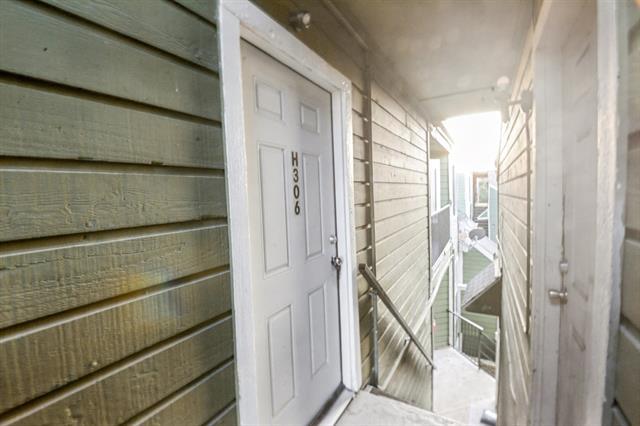 Building Photo - 9815 Walnut St