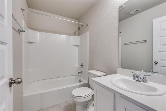 Building Photo - 7916 Gangway Dr