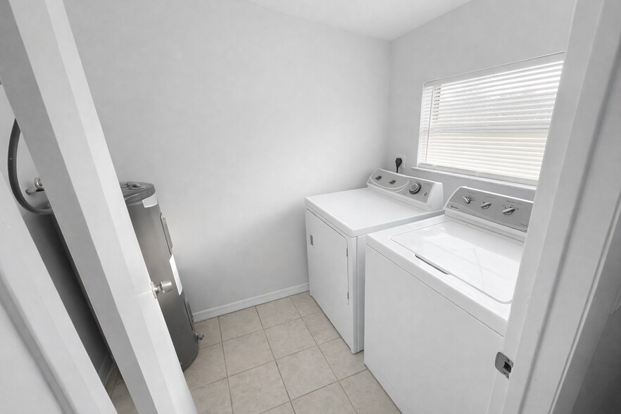 Laundry - 5010 Killarney Ave