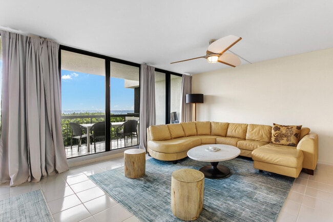 Building Photo - 4050 N Ocean Dr
