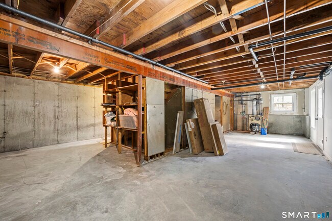 Building Photo - 3 Kenyon Rd