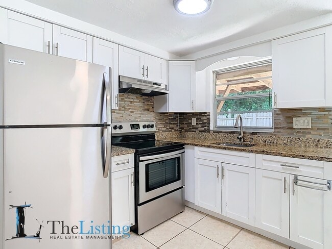 Building Photo - 1521 Swordbill Dr