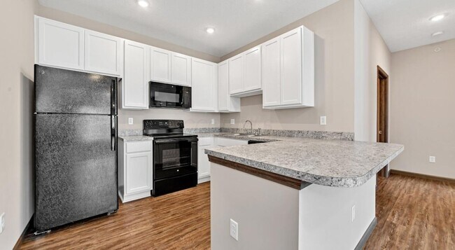 Building Photo - 5418 Hutchison St
