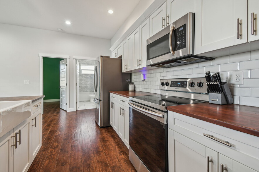 Building Photo - 720 S 22nd St