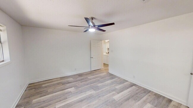 Building Photo - "Charming 3-Bed, 2-Bath Gem with 1,654 Sq Ft of Comfort in Temple, TX!"