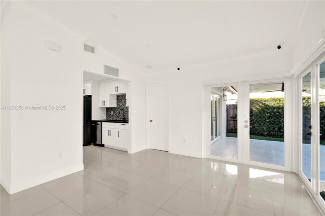 Building Photo - 11377 SW 74th St