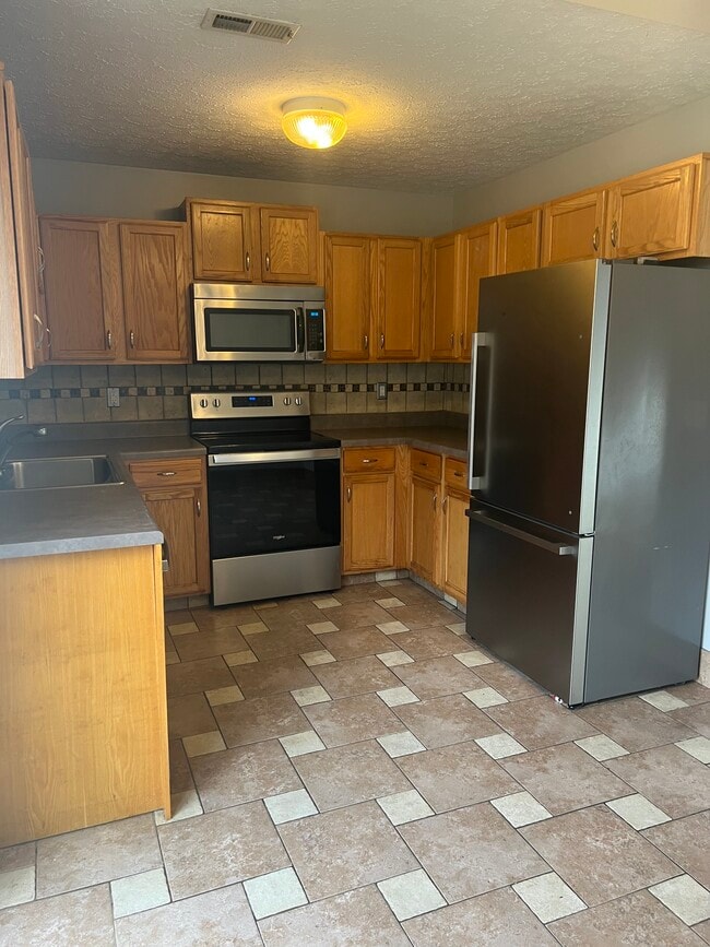 Building Photo - 730 Andra Dr