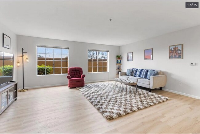 Building Photo - 2 Bedroom 2 Bath Condo in Gated Community ...