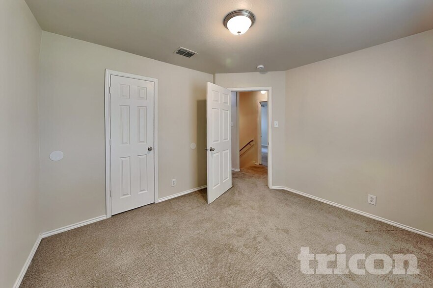 Building Photo - 5614 Red Canyon