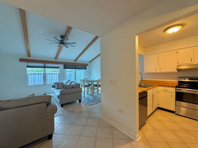Building Photo - Fully Furnished 3BR Townhome – $500 Move-In Credit