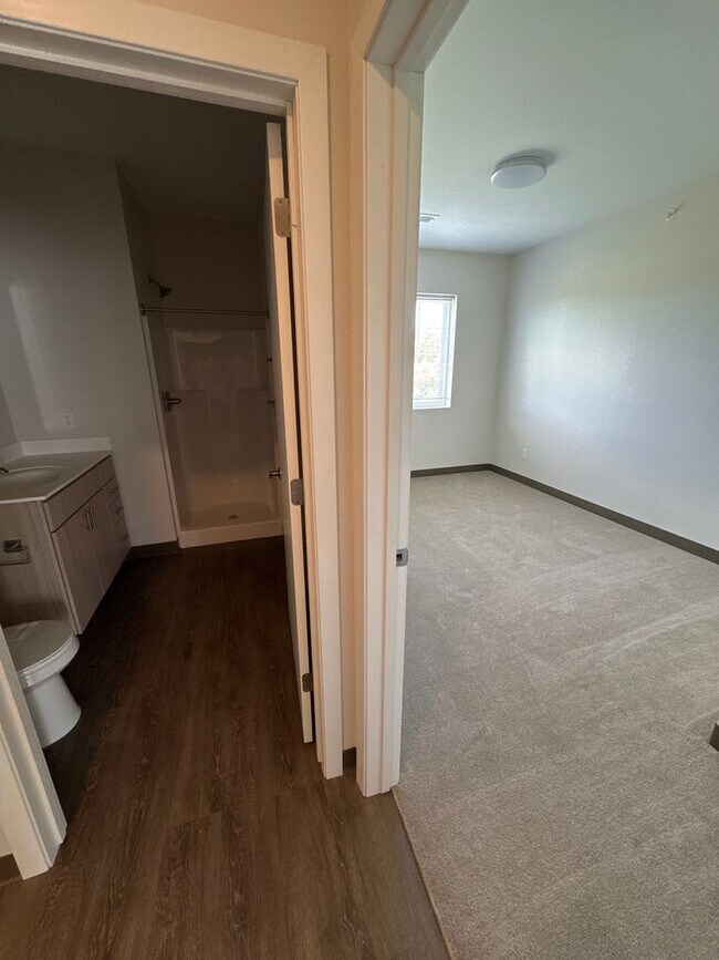 Building Photo - 4Bed 2Bath -Windom Landing Under New Management