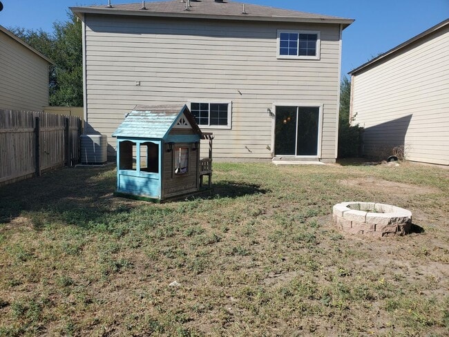 Building Photo - 2606 Sunview Lake