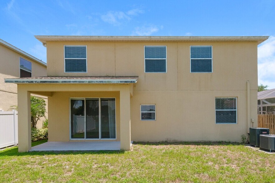 Building Photo - 12204 Citrus Leaf Dr