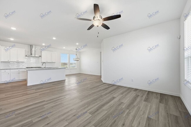 Building Photo - 239 Golden Run Dr