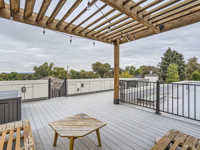 Building Photo - Short Term Rental Opportunity in Sloans Lake Area