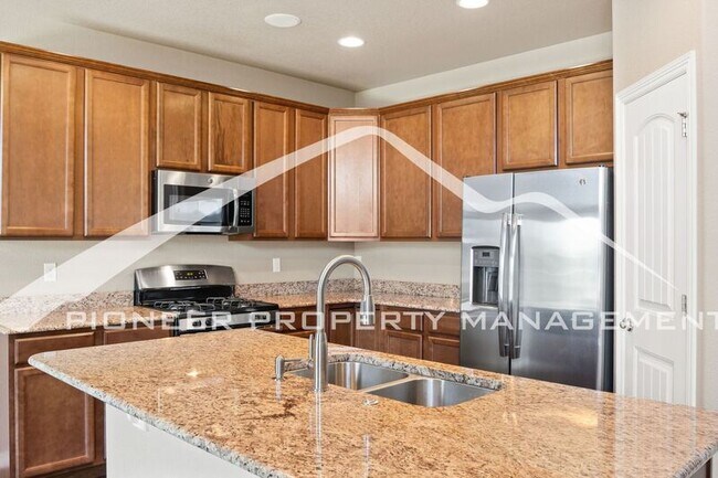 Building Photo - 6758 Black Saddle Dr