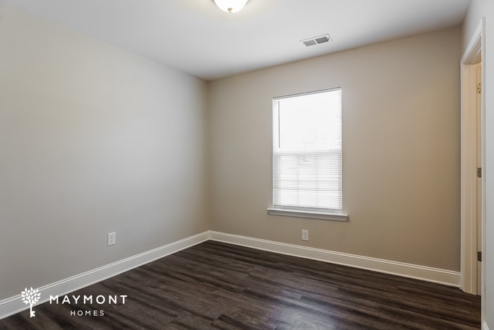 Building Photo - 3120 6th Ave N