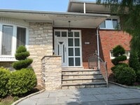 Building Photo - 88-05 65th Dr