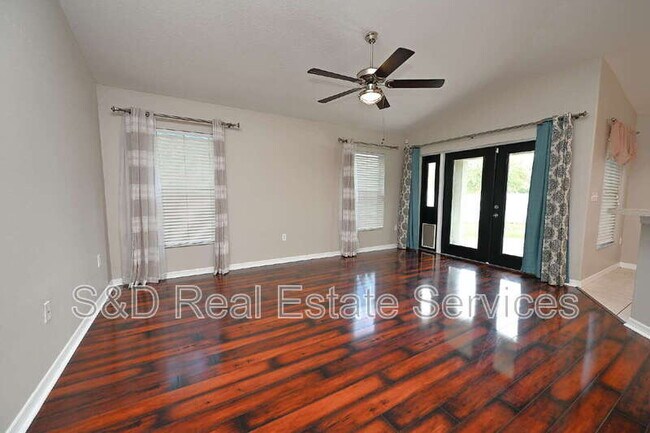 Building Photo - 7147 Cedarcrest Blvd